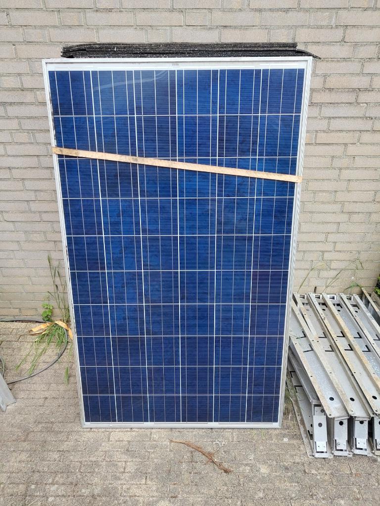 9x zonnepanelen 240wp + SMA sunny boy omvormer, Doe-het-zelf en Verbouw, Zonnepanelen en Toebehoren, Ophalen, Gebruikt, Paneel