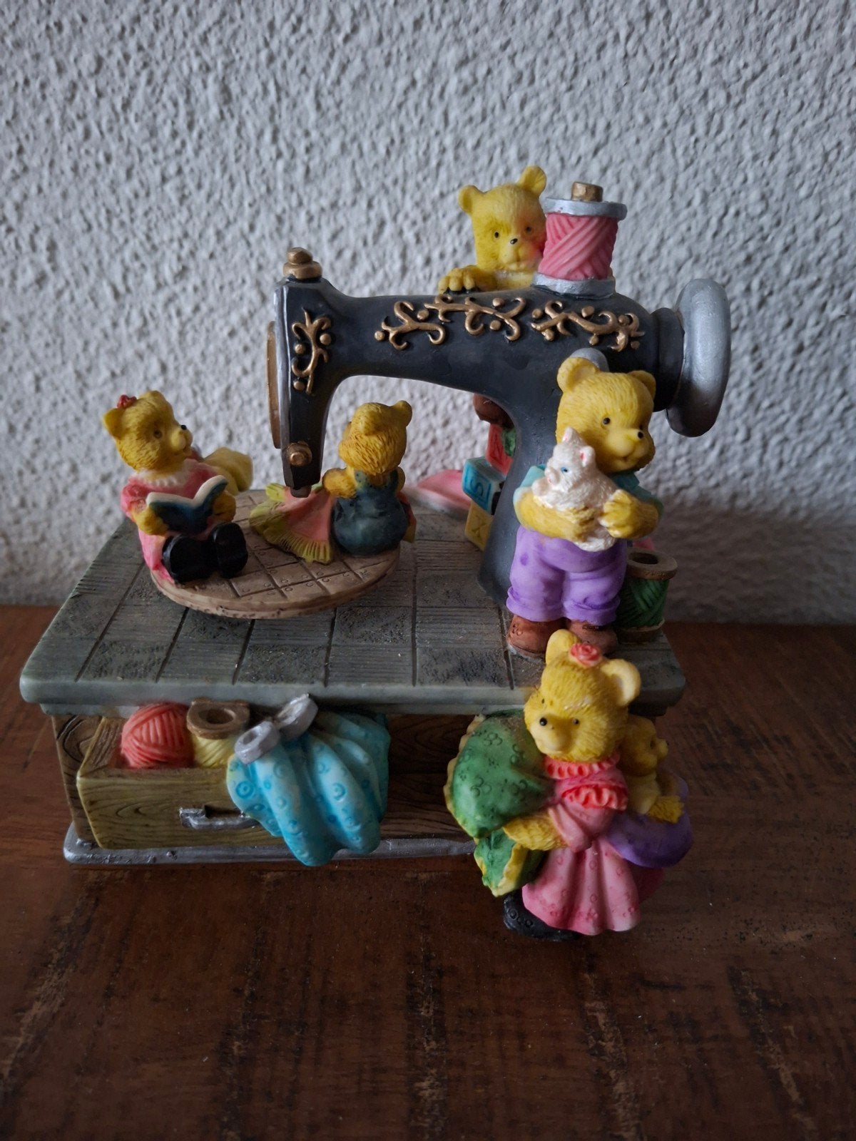 Vintage Beren Muziekdoosje Naaimachine, Ophalen of Verzenden, Gebruikt, Overige typen, Overige merken
