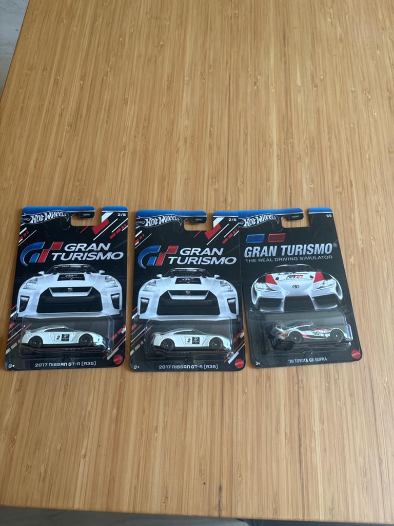 Hot Wheels Gran Turismo Nissan GT-R (R35) & Toyota Supra, Ophalen of Verzenden, Nieuw, Auto