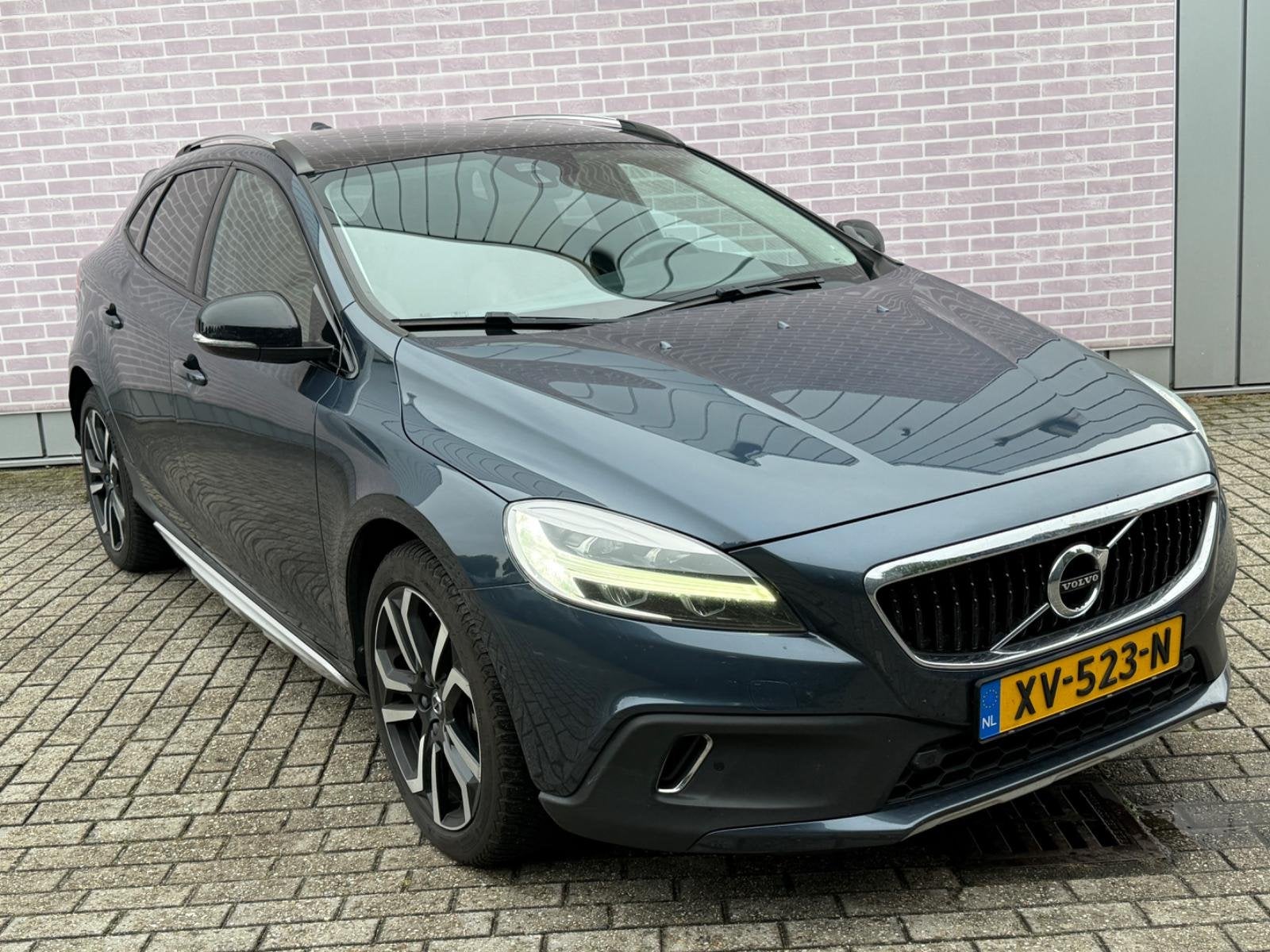 Volvo V40 Cross Country 1.5 T3 Polar+ Luxury | Trekhaak | Pa, 12 maanden, Blauw, 152 pk, Hatchback
