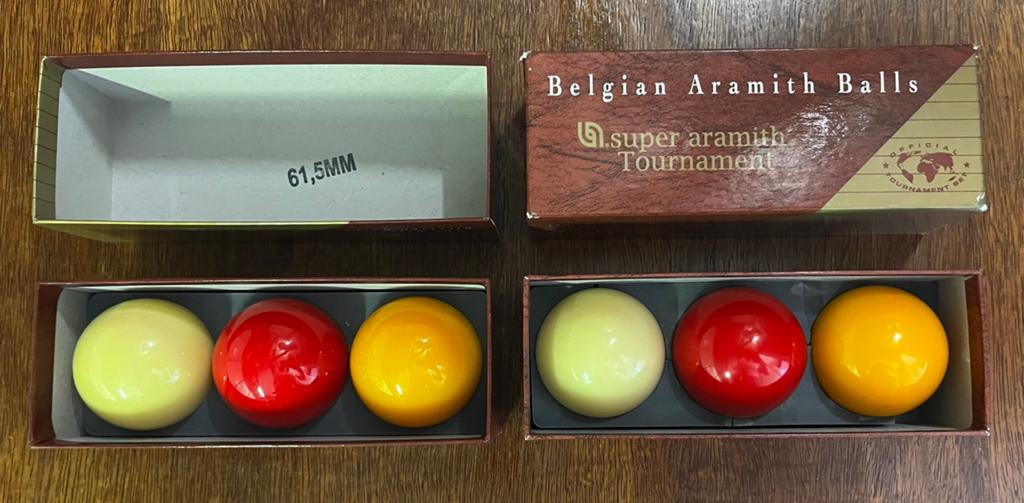 Twee sets Super Aramith Tournament ballen, Ophalen of Verzenden, Zo goed als nieuw, Keu of Ballen