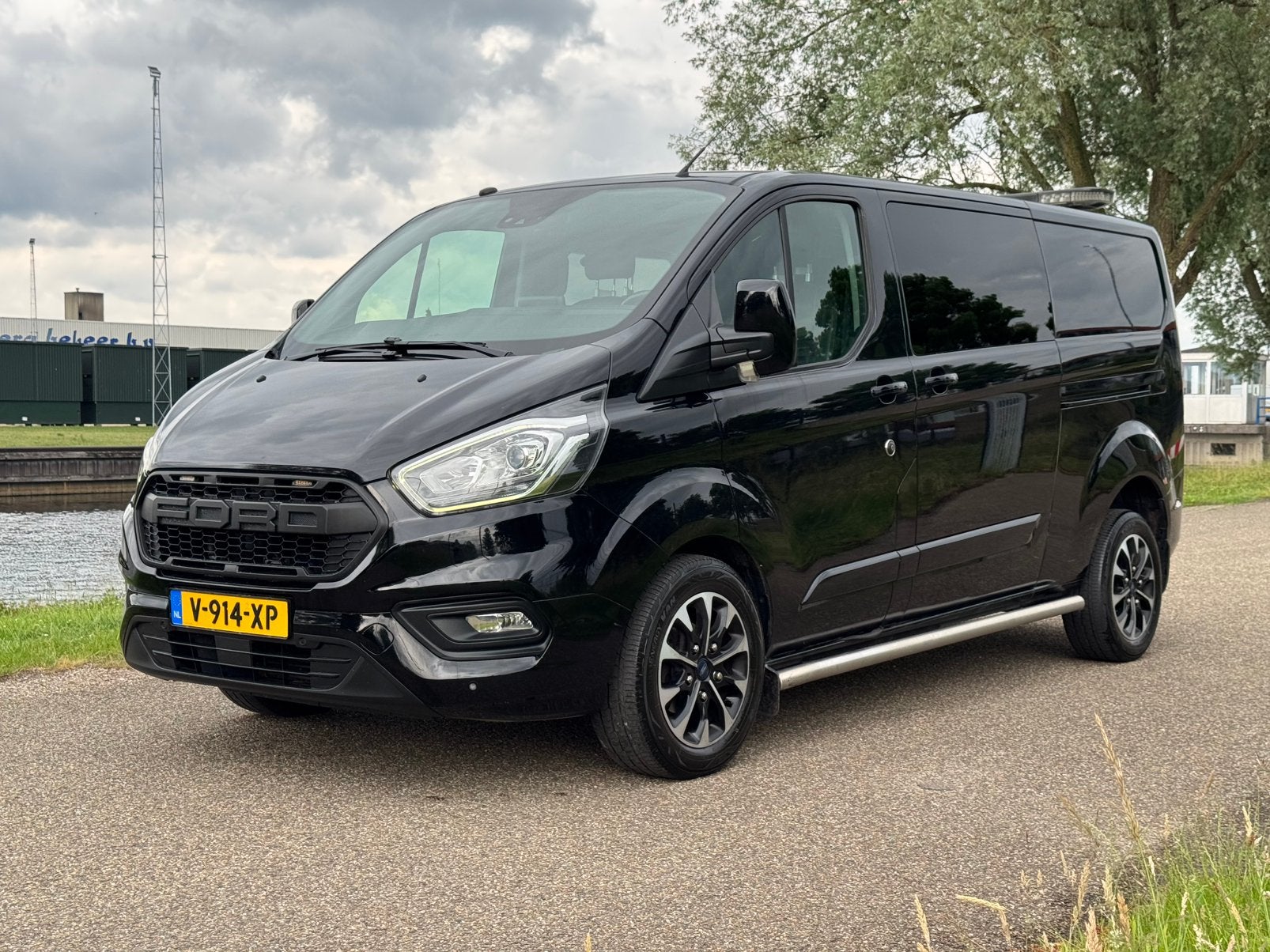 Ford Transit Custom 300 2.0 TDCI L2H1 Limited DC, Inrichting, 1995 cc, 4 cilinders, Bedrijf, Diesel