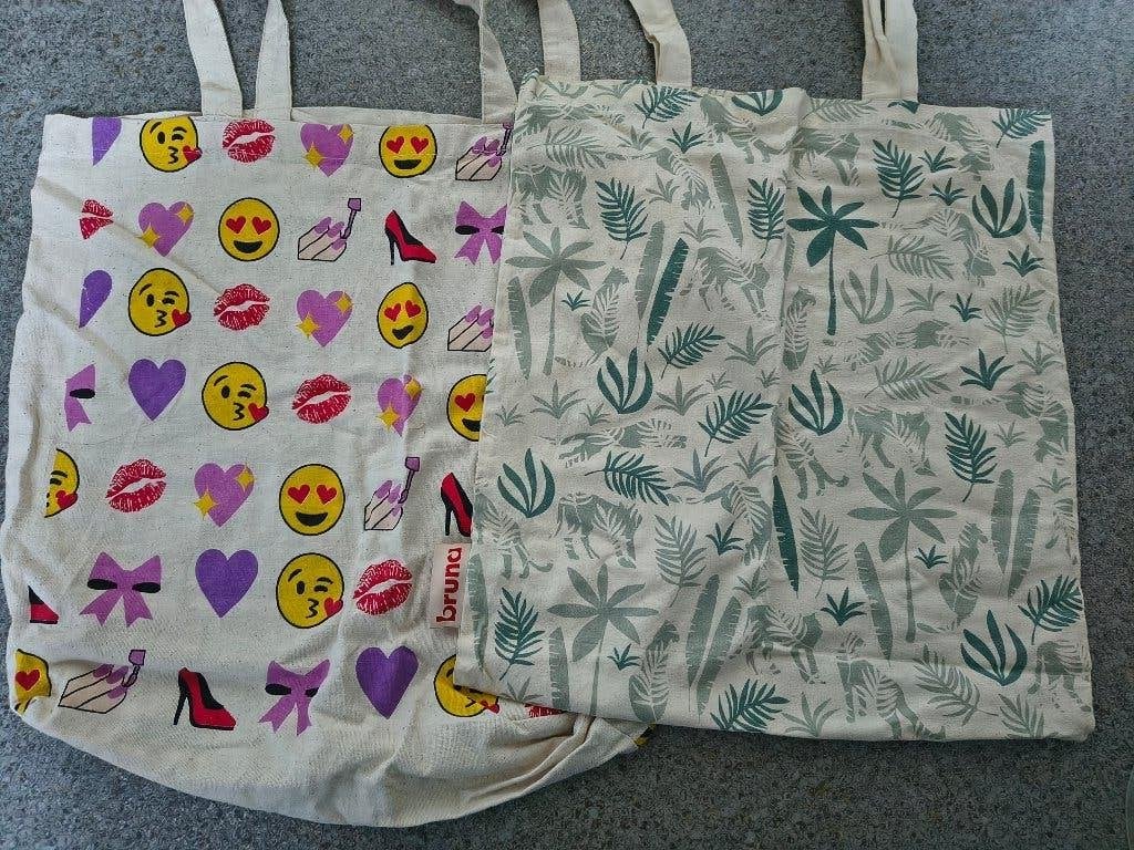2 vrolijke Bruna tote bags: planten & emoji's, Ophalen of Verzenden, Gebruikt, Overige kleuren, Shopper