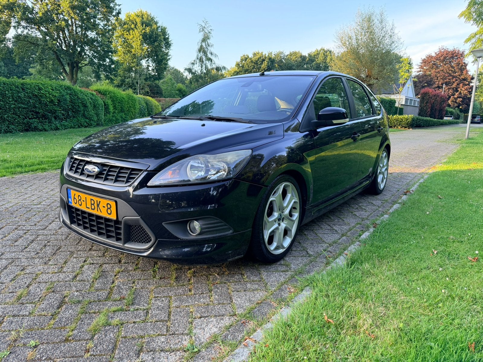 Ford Focus 1.8 LIMITED AIRCO KEYLESS CLIMA CRUISE NAVI, Auto's, Euro 5, 4 cilinders, 1207 kg, Zwart