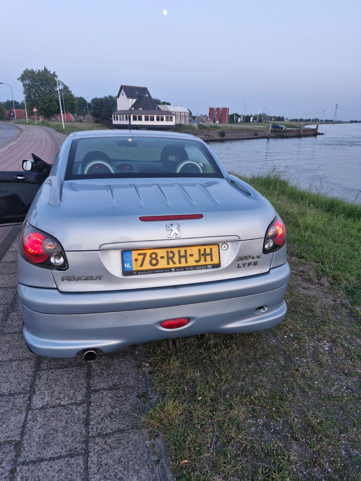 Peugeot 206 1.6 16V CC Roland Garros AUT 2005 Grijs, 4 cilinders, Cabriolet, 4 stoelen, Origineel Nederlands