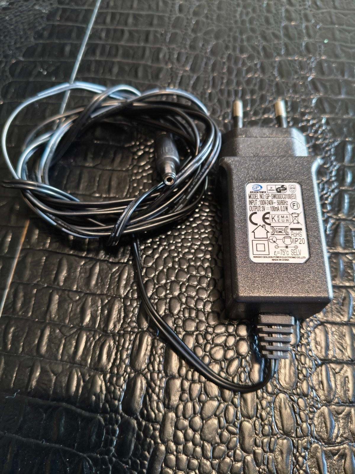 GP (Golden Power) kerstdorp adapter, Ophalen of Verzenden, Zo goed als nieuw