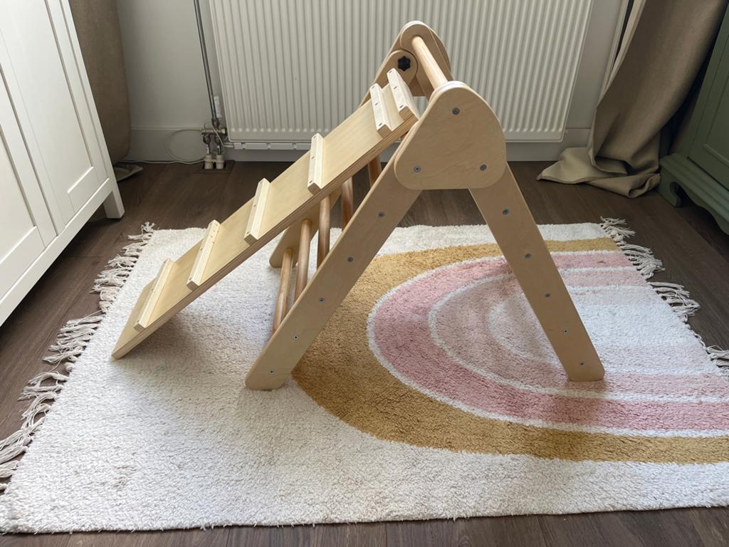 Pikler Driehoek met Glijbaan/Klimrek - Houten Speeltoestel, Kinderen en Baby's, Speelgoed | Houten speelgoed, Ophalen, Zo goed als nieuw