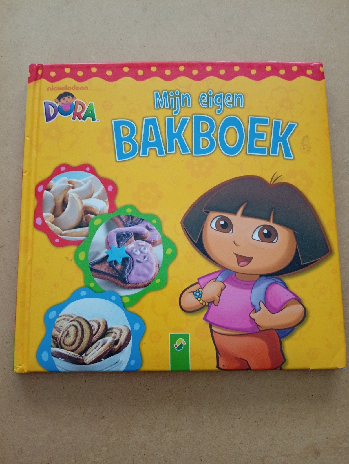 Mijn eigen Dora Bakboek - Nickelodeon, Boeken, Kookboeken, Nickelodeon, Ophalen of Verzenden, Overige gebieden, Taart, Gebak en Desserts