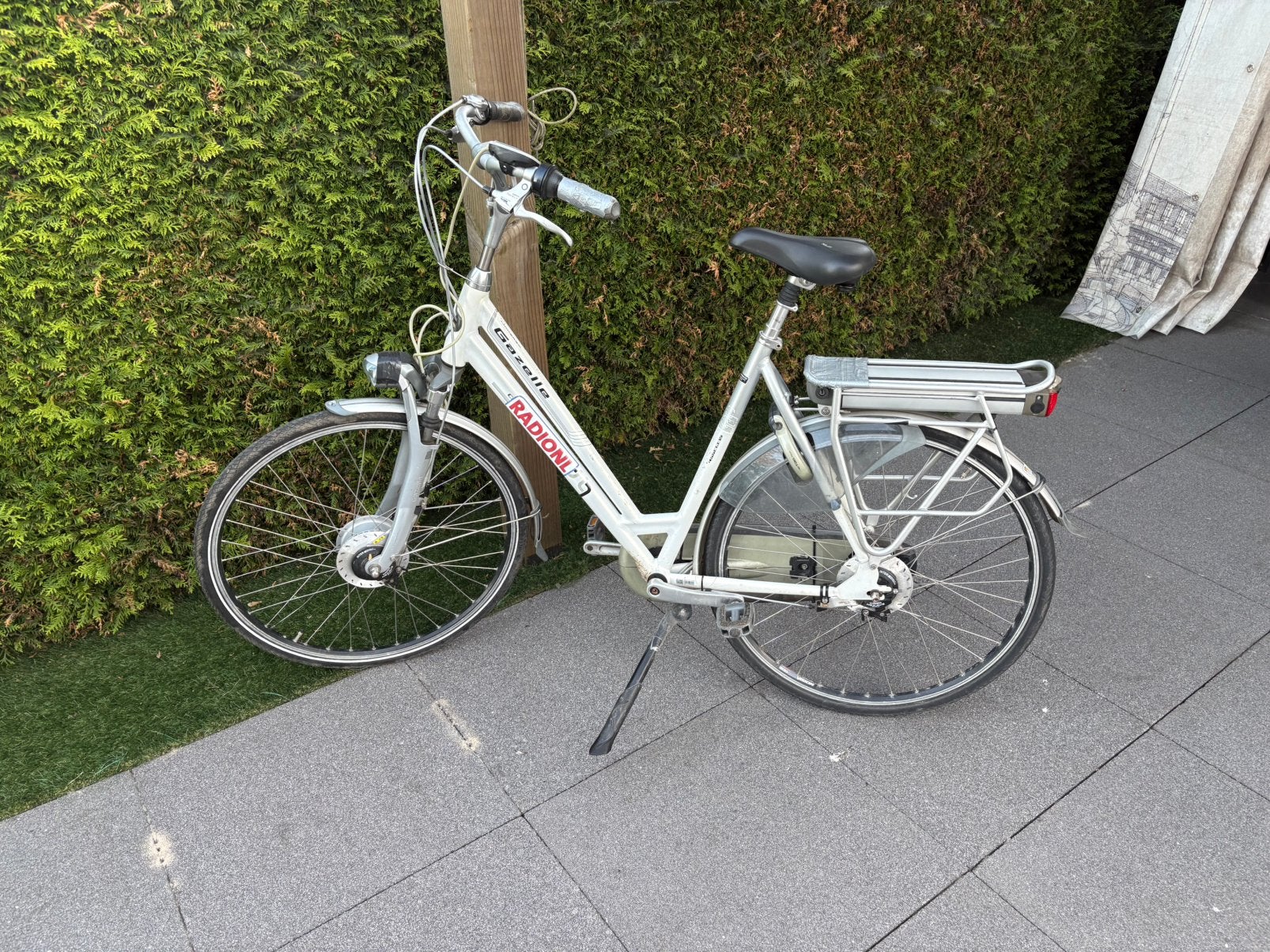 Gazelle elektrische fiets - batterijprobleem, Ophalen, Minder dan 30 km per accu, Gebruikt, 51 tot 55 cm