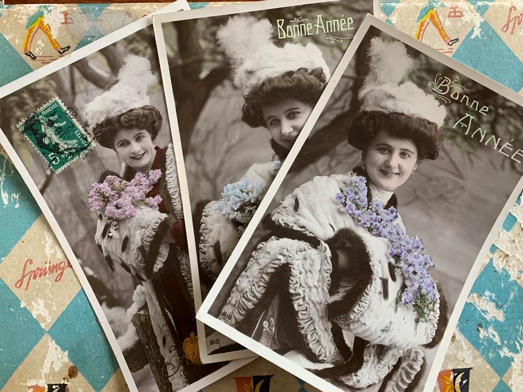 3x 1908/1909 Bonne Année - dame met bloemen, Verzamelen, Ansichtkaarten | Themakaarten, Ophalen of Verzenden, Voor 1920, Gelopen
