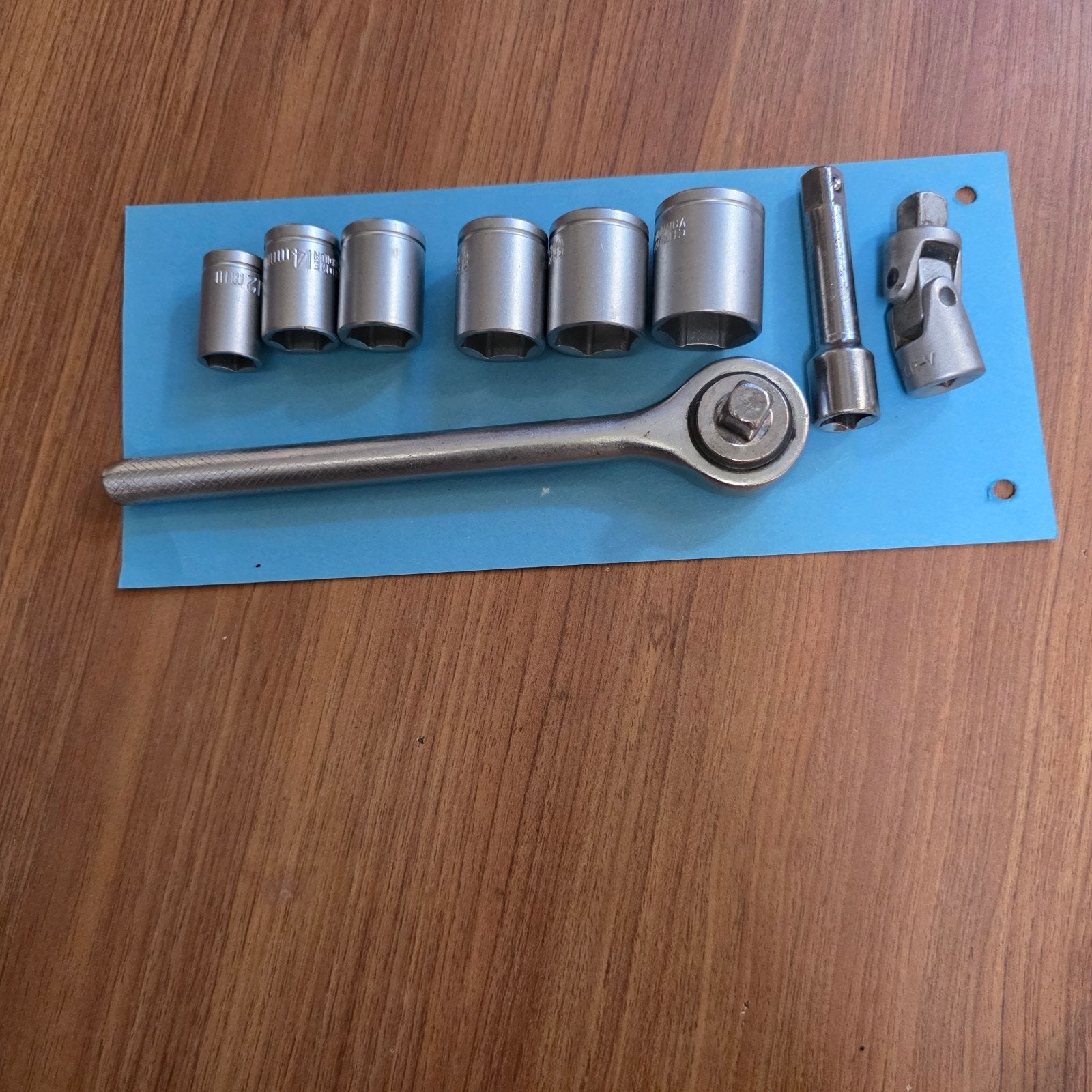 Ratelset met doppen en verlengstukken, Ophalen of Verzenden, Gebruikt, Sleutel/ratel