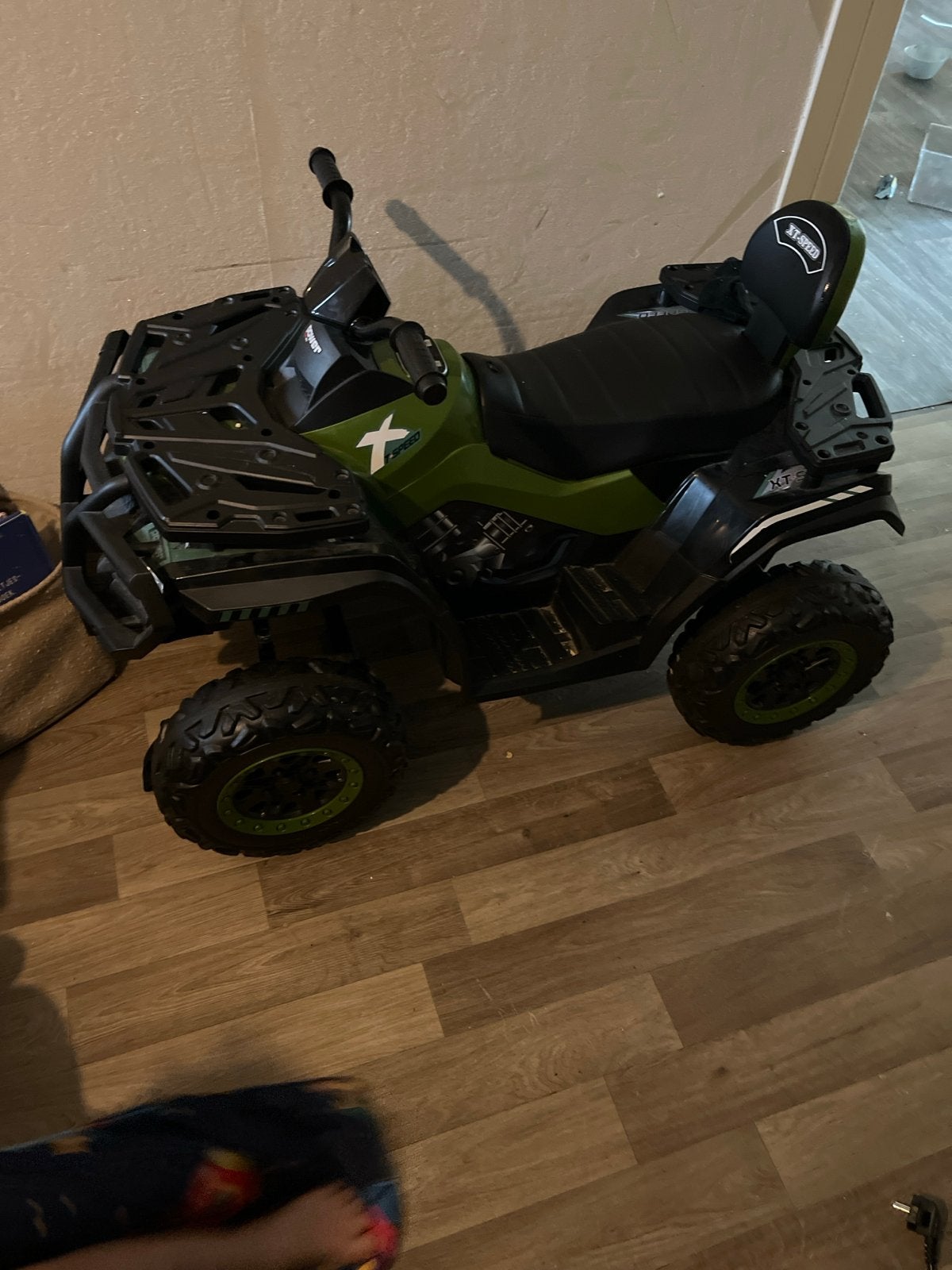 Kinderquad - Werkt goed, nieuwe batterij nodig, Ophalen of Verzenden, Gebruikt