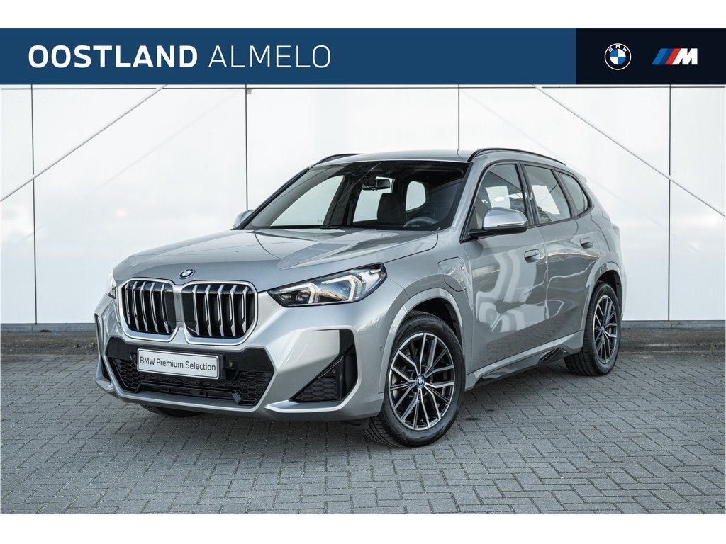 BMW X1 xDrive25e M Sport Automaat / M Adaptief onderstel / S, 136 pk, Gebruikt, Zwart, Met garantie (alle)