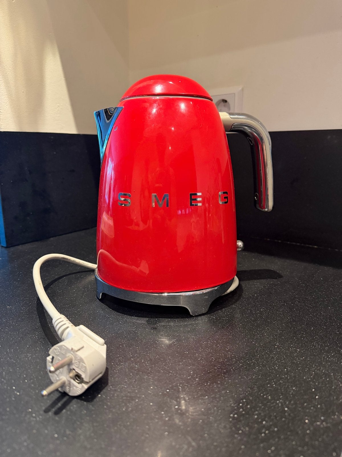 Smeg waterkoker rood - Gebruikt, 1 tot 2 liter, Ophalen, Gebruikt, Rvs