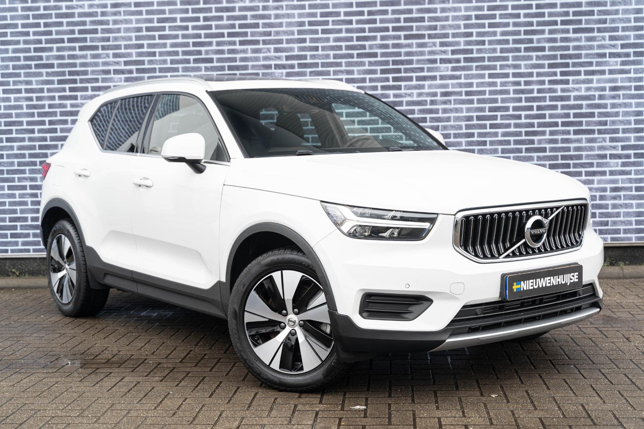 Volvo XC40 T4 Recharge Inscription Expression | Navigatie |, 12 maanden, Stof, Euro 6, Wit