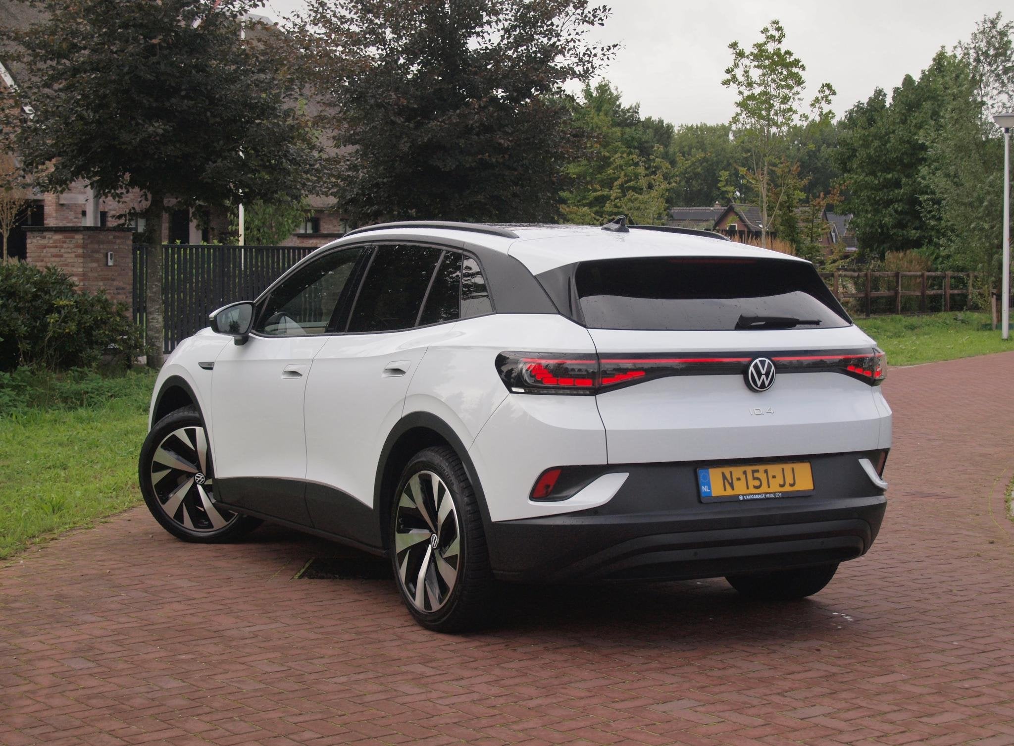 Volkswagen ID.4 Family 77 kWh | Panoramadak | Camera | Sfeer, Automaat, 513 km, Achterwielaandrijving, Gebruikt