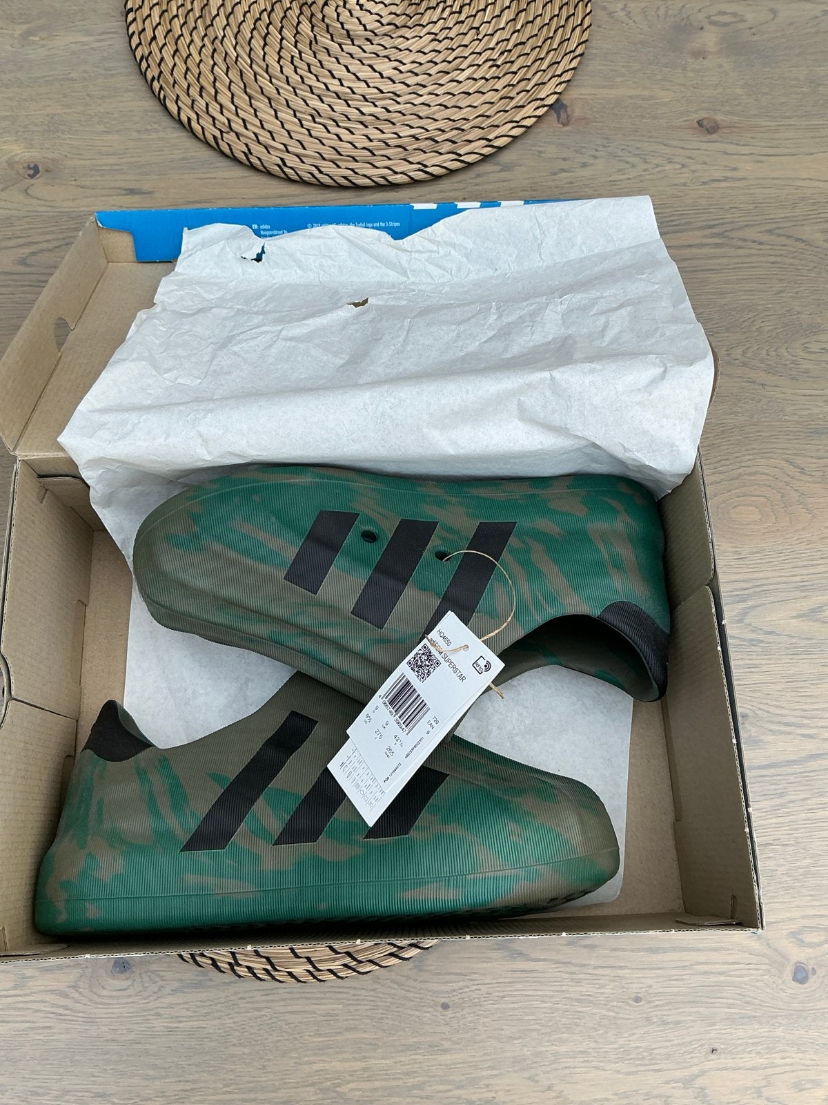 Adidas Adifom Superstar Olive Black - Maat 43 1/3 - Nieuw, Kleding | Heren, Schoenen, Ophalen of Verzenden, Nieuw, Overige kleuren