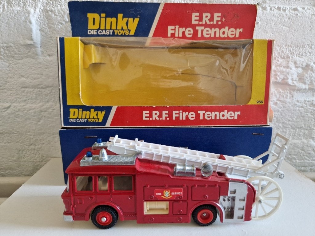 DINKY TOYS 266 E.R.F fire tender, Ophalen of Verzenden, Gebruikt, Auto, Dinky Toys