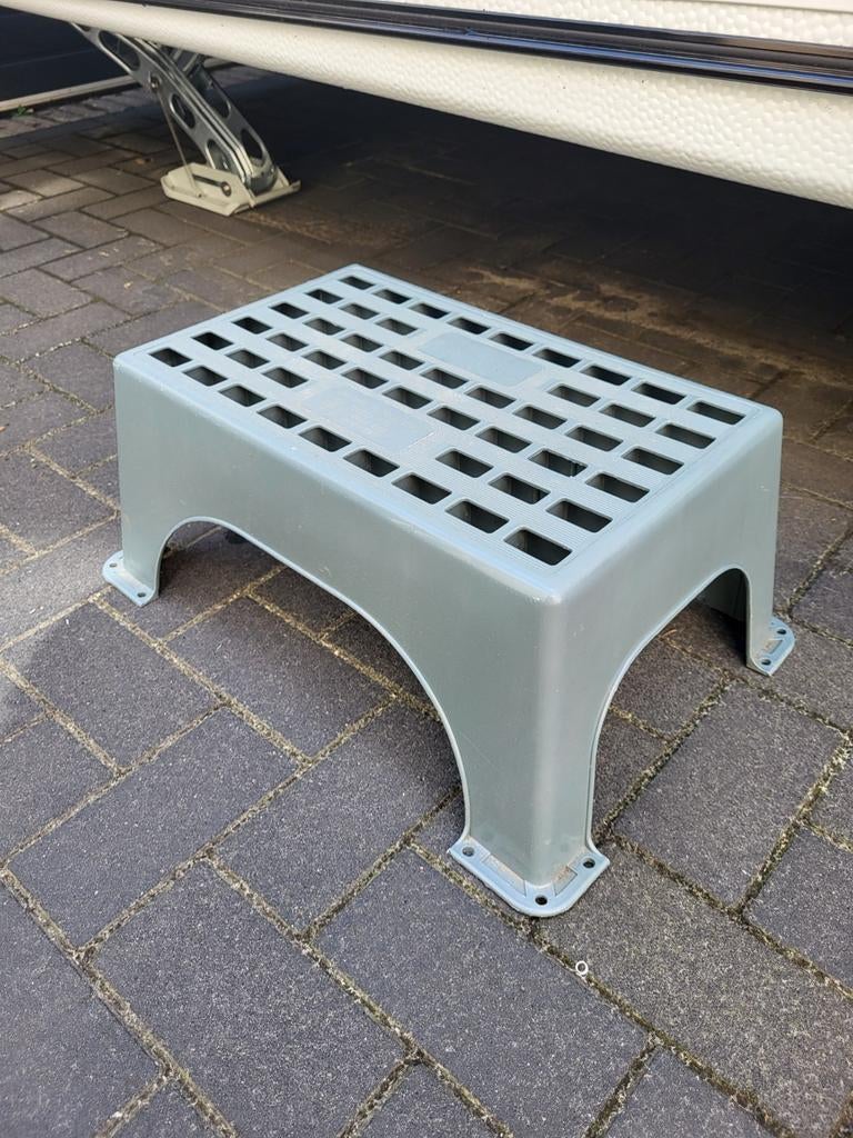 Caravan opstapje - Grijs, stevig en compact, Ophalen of Verzenden, Gebruikt