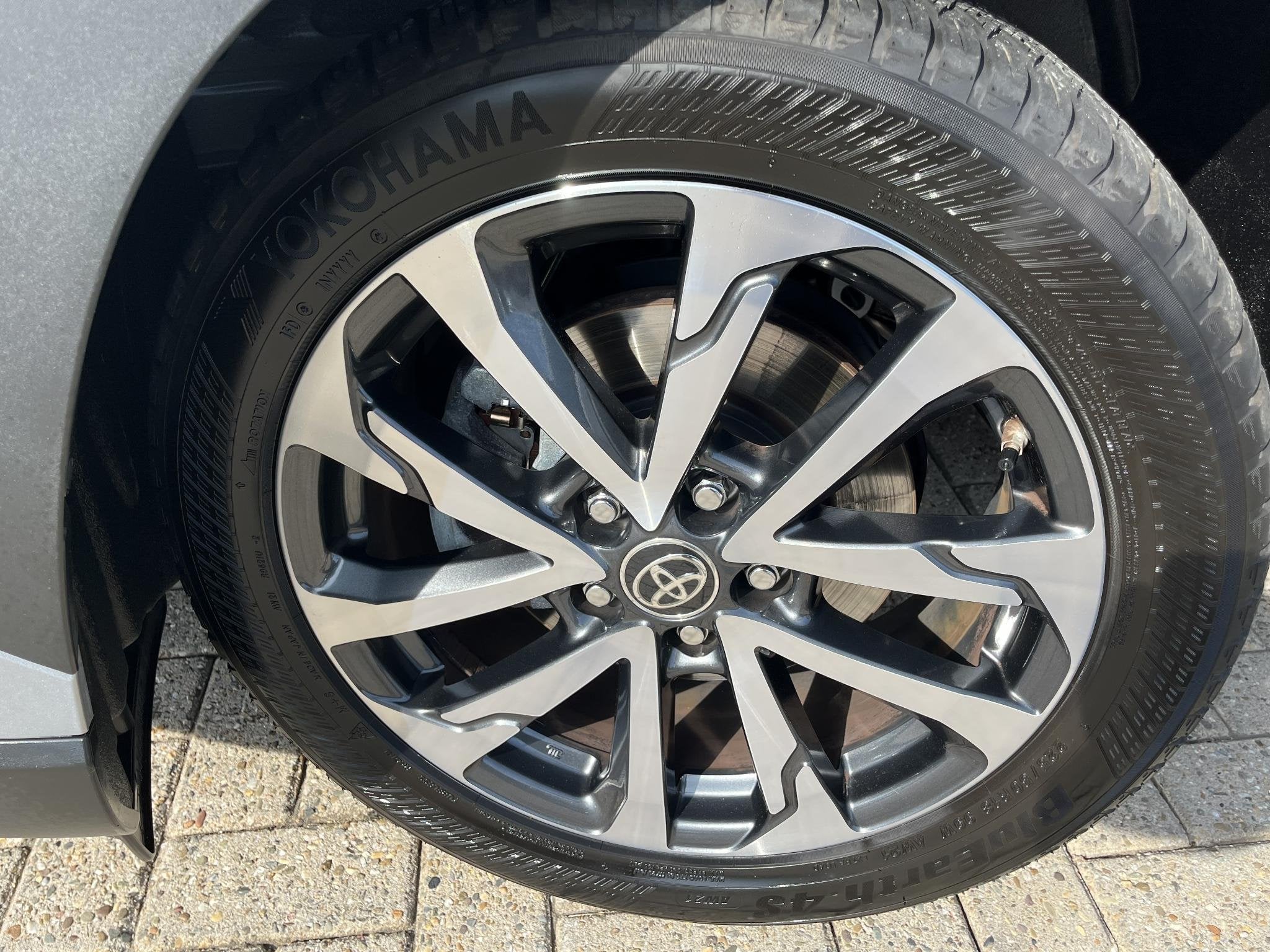 Toyota Corolla Cross Hybrid 140 Style, Auto's, Toyota, Stof, Gebruikt, 4 cilinders, Parkeersensor