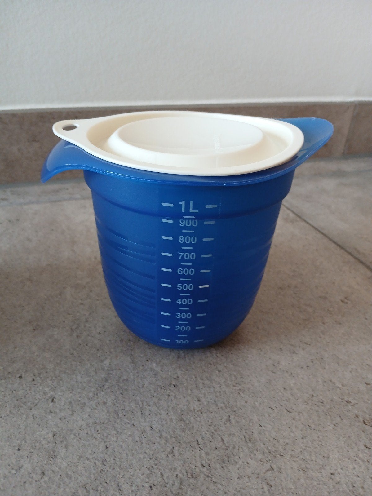 Tupperware litermaat, mixerkom,mix & meat met deksels 1ltr., Ophalen of Verzenden, Gebruikt, Overige typen