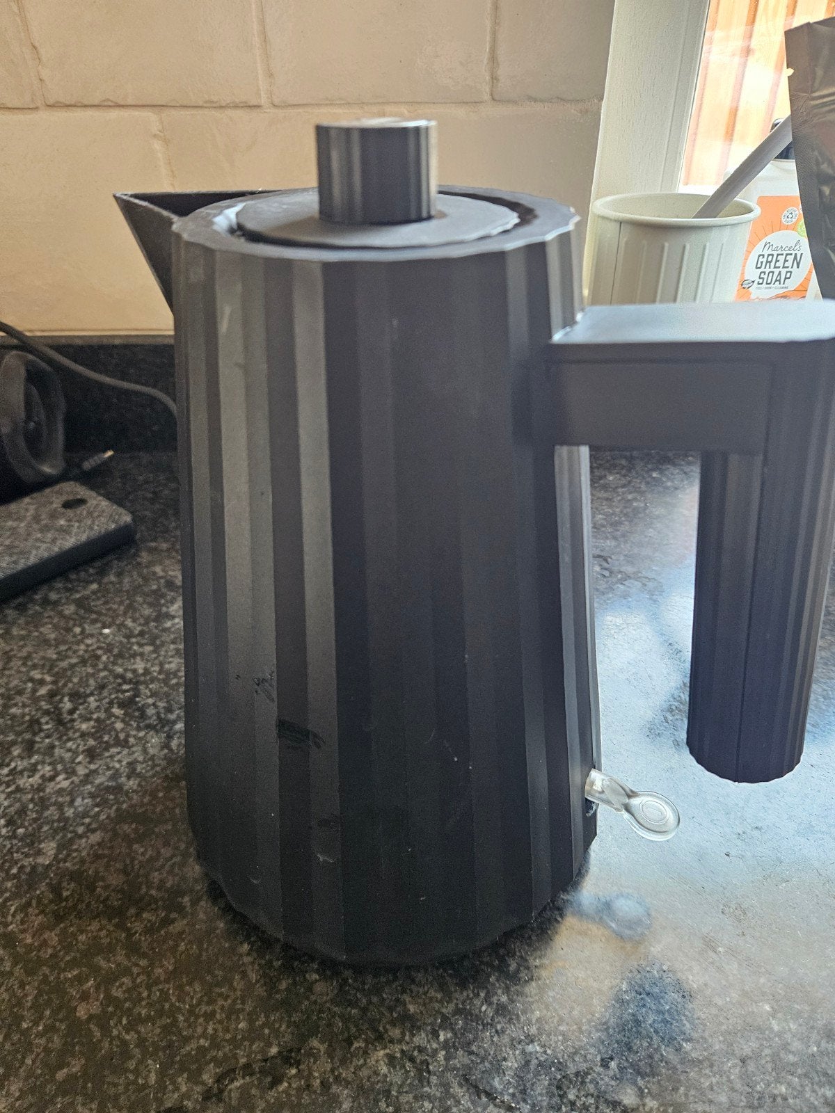 Alessi Plissé waterkoker 1,0 liter - Zwart, Ophalen