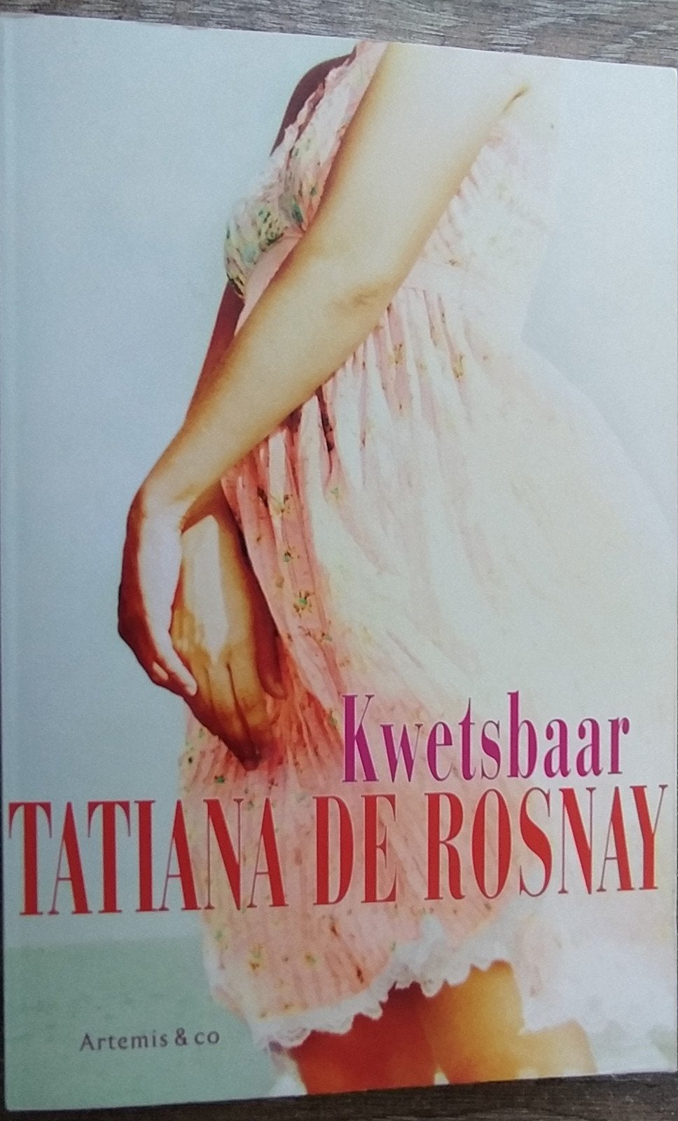 Tatiana de Rosnay - Kwetsbaar, Ophalen of Verzenden, Zo goed als nieuw, Nederland, Tatiana de Rosnay