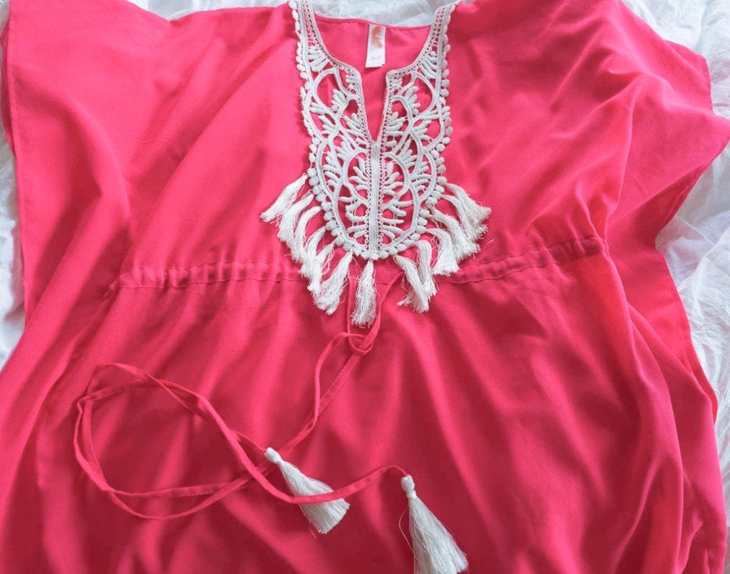 fel roze ibiza hippie top met kant en flosjes - 36-38, Kleding | Dames, Tops, Ophalen of Verzenden, Korte mouw, Roze, Maat 36 (S)