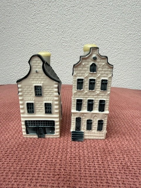 KLM huisjes 36 en 45, Verzamelen, KLM Huisjes, Ophalen of Verzenden, Zo goed als nieuw, 21 t/m 40, Gevuld