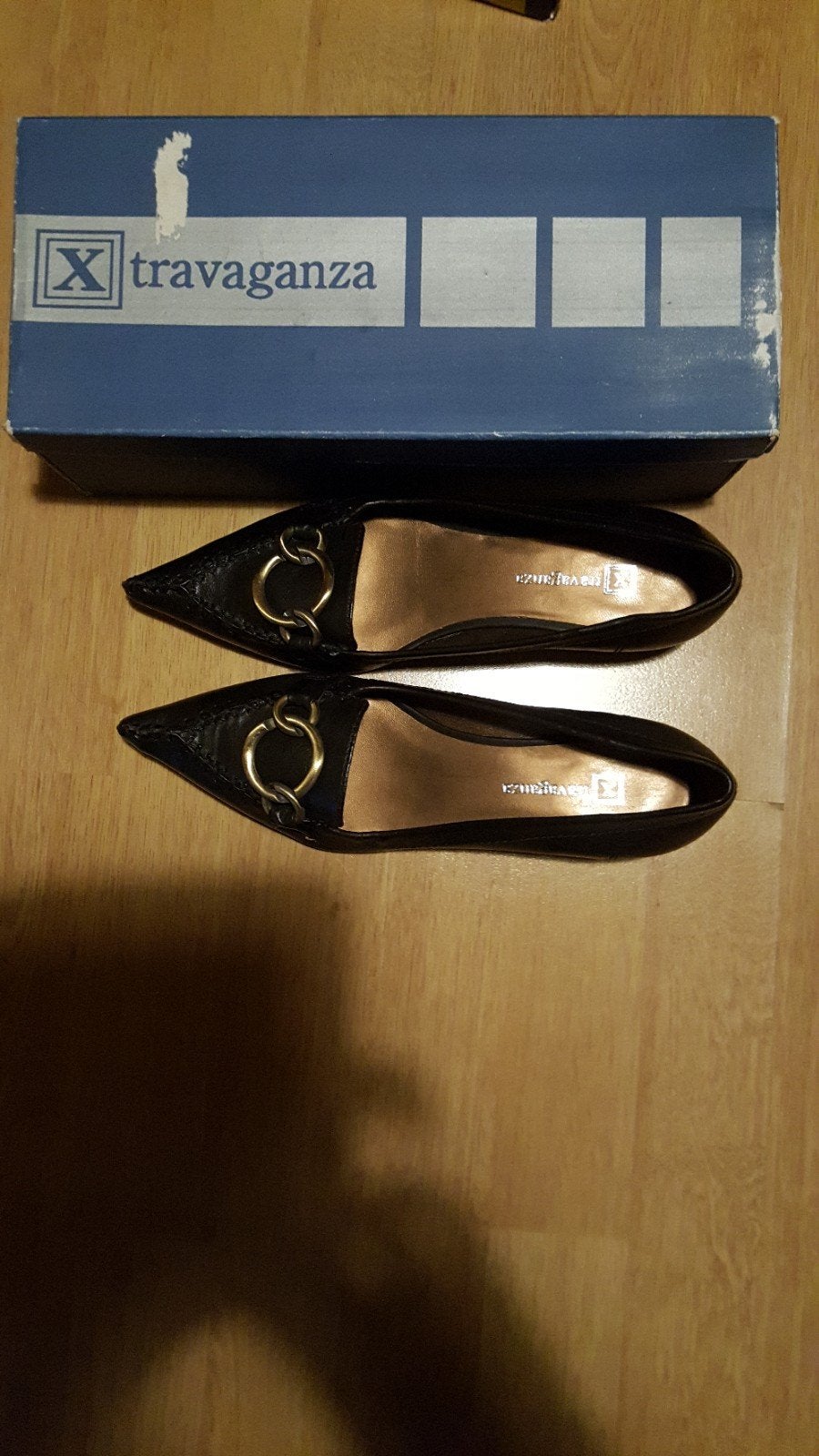 TRAVAGANZA ZWARTE PUMPS MET KLEIN HAKJE MAAT 38, Pumps, Zwart, Travaganza, Nieuw