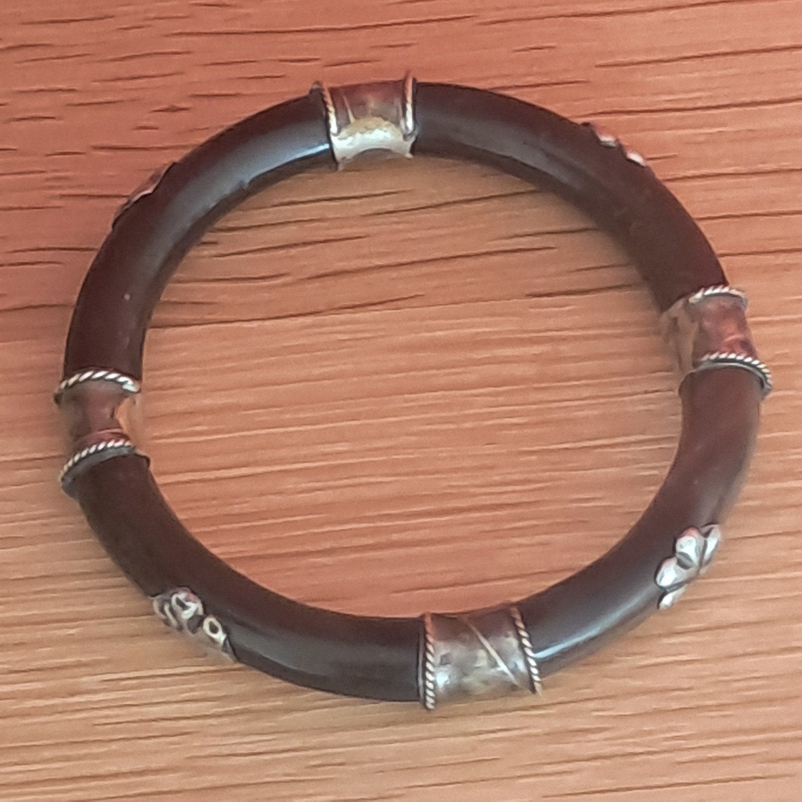 Armband ethnisch buffelhoorn en zilver ?, Ophalen of Verzenden, Gebruikt, Zilver, Zilver