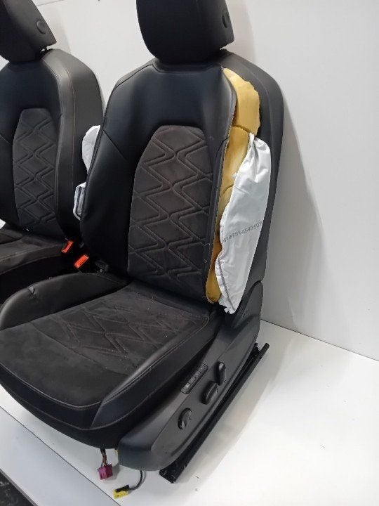 Interieur Seat Leon, Auto-onderdelen, Onderdelen@venauto.nl, Van der Ven Autorecycling B.V., Gebruikt, Ettenseweg 76, 4706 PB Roosendaal, The Netherlands