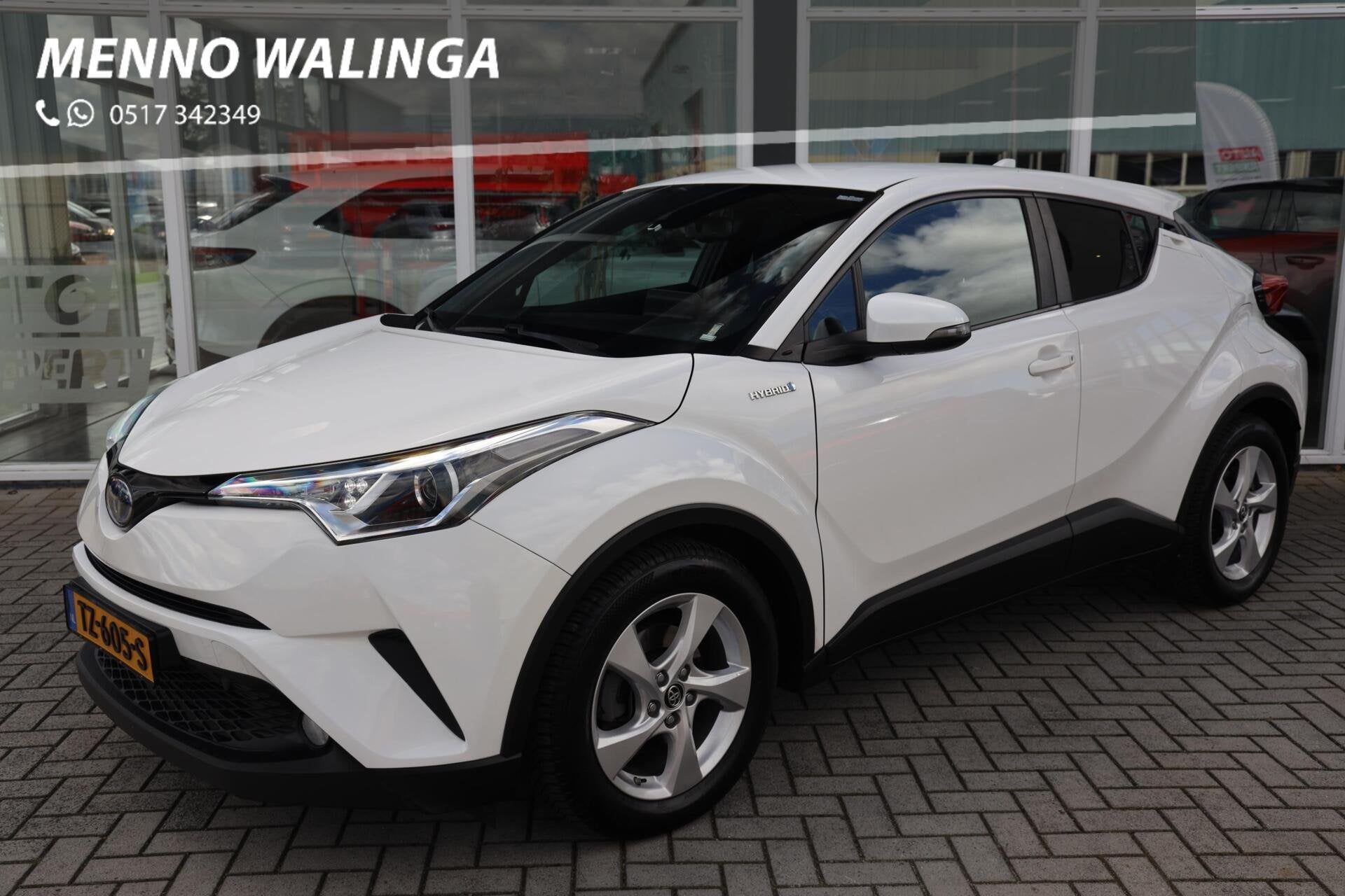 Toyota C-HR 1.8 Hybrid Dynamic|Automaat|Trekhaak|Stoelverwar, Auto's, Stof, 4 cilinders, Met garantie (alle), Bedrijf