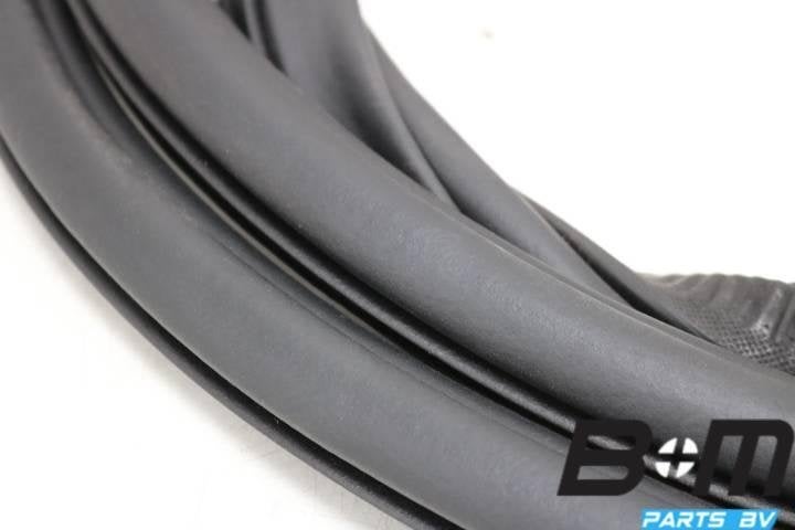 Portierrubber linksachter VW Tiguan 5NA 5NA867913B, Gebruikt