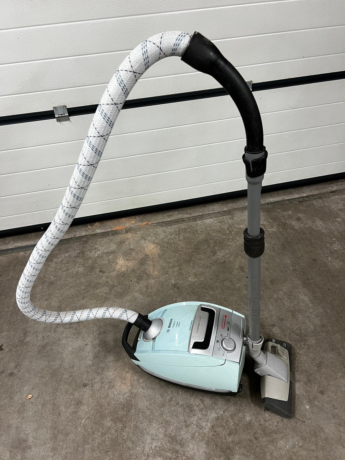 Bosch free stofzuiger met toebehoren, Stofzak, Gebruikt, Bosch, Ophalen of Verzenden
