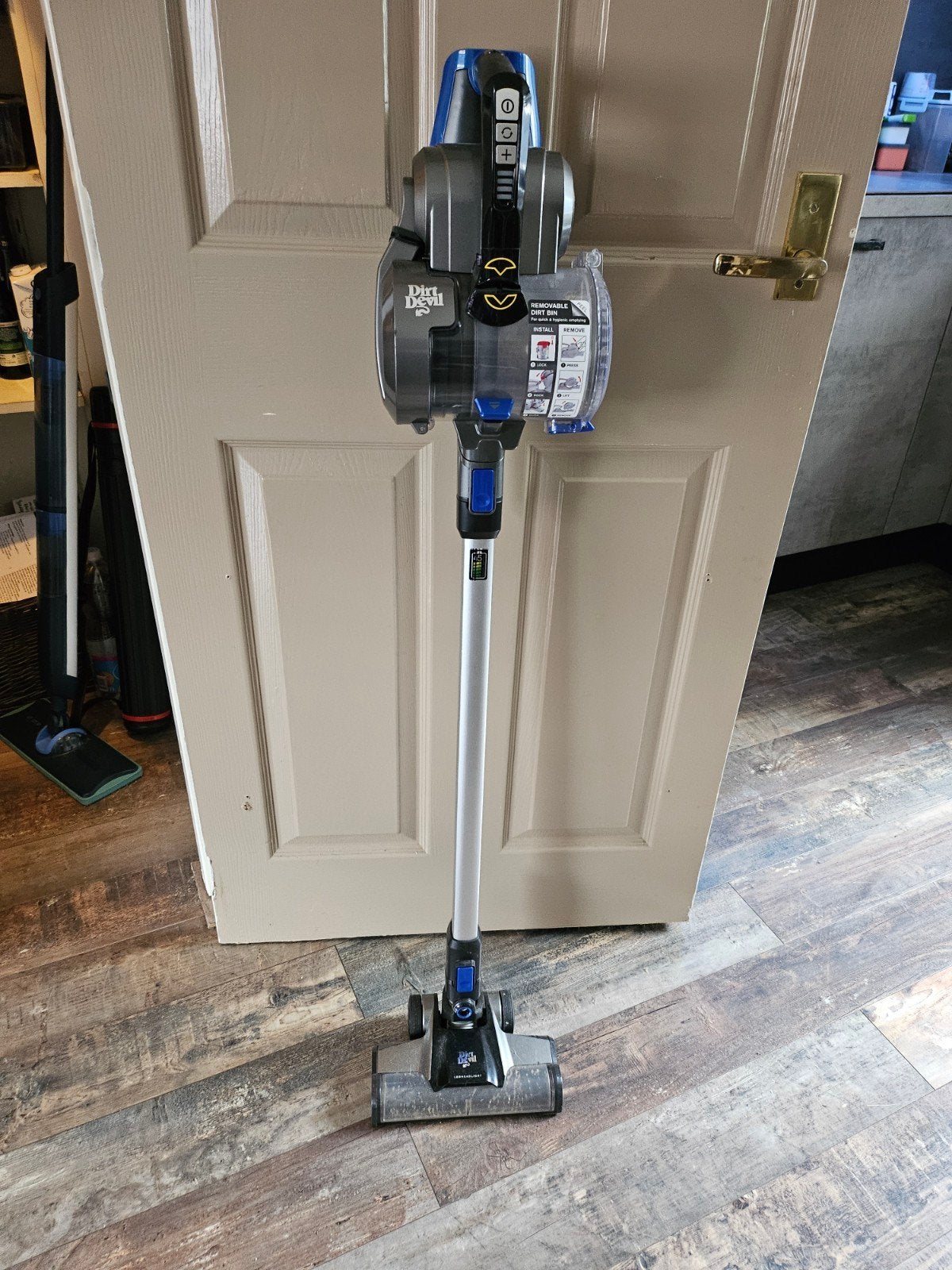 Draadloze steelstofzuiger merk Dirt Devil, Ophalen, Overige merken, Gebruikt, Minder dan 1200 watt
