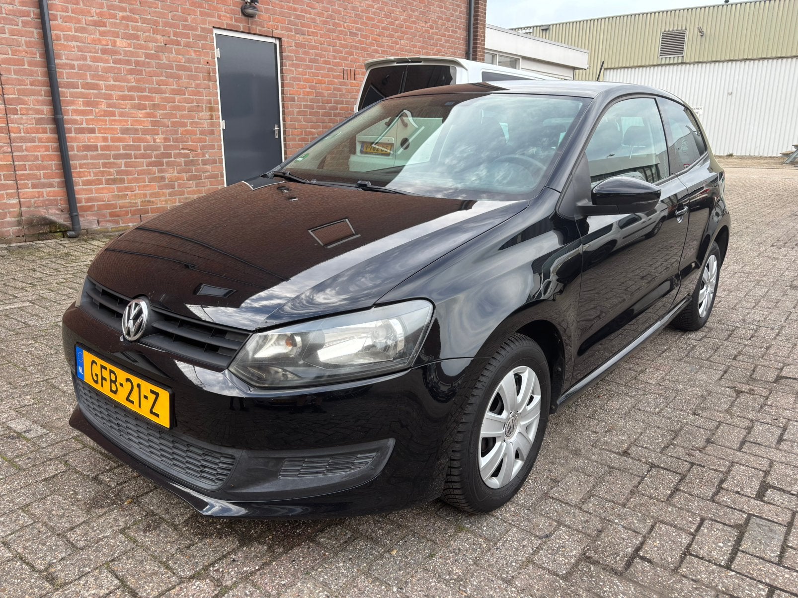 Volkswagen Polo 1.2 / 2010/ cruisecontrol/Airco/Nieuwe Apk, Voorwielaandrijving, 1198 cc, Zwart, Bluetooth