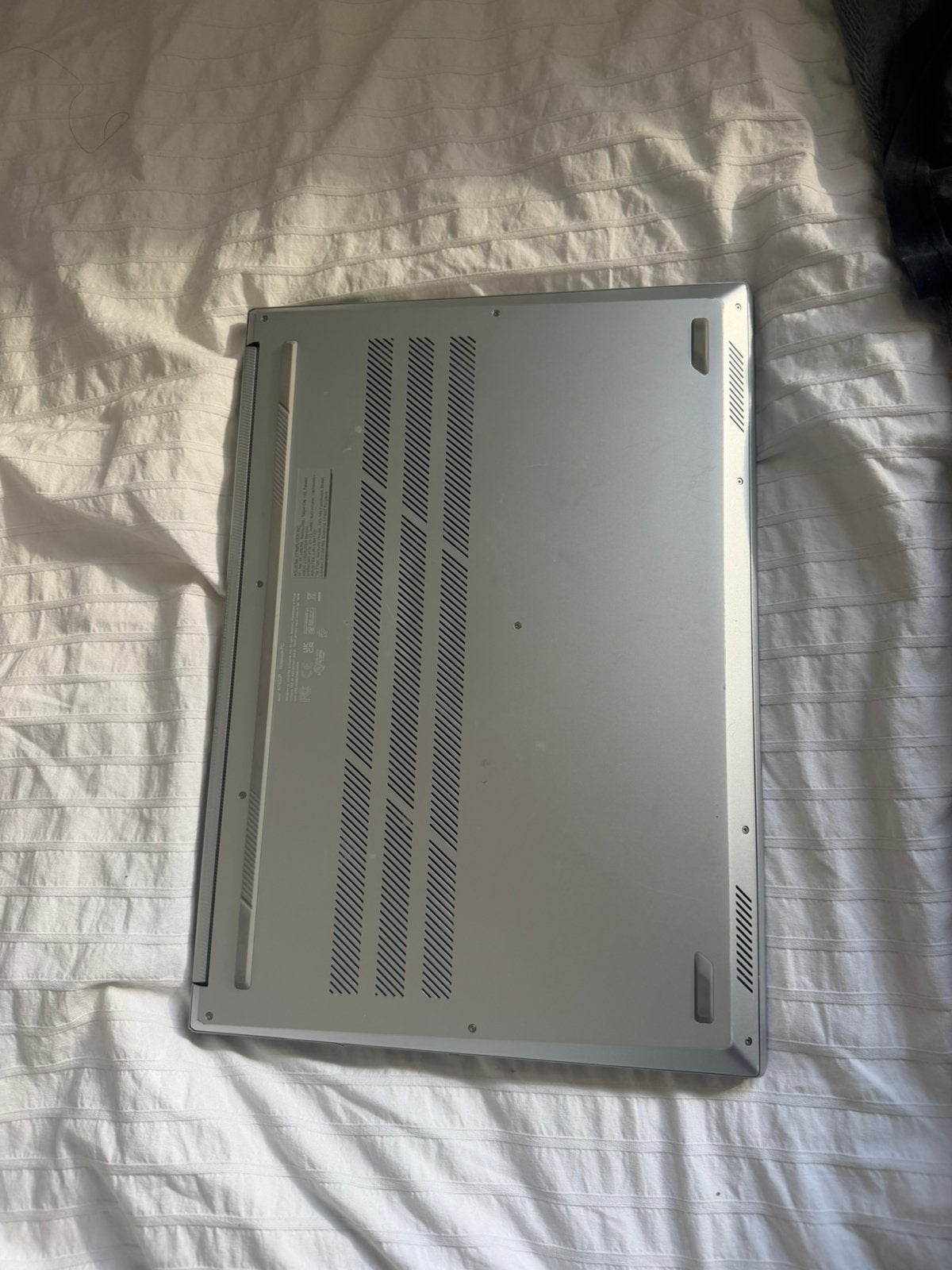Foto 3 van ASUS Vivobook Pro 16X N7600PC