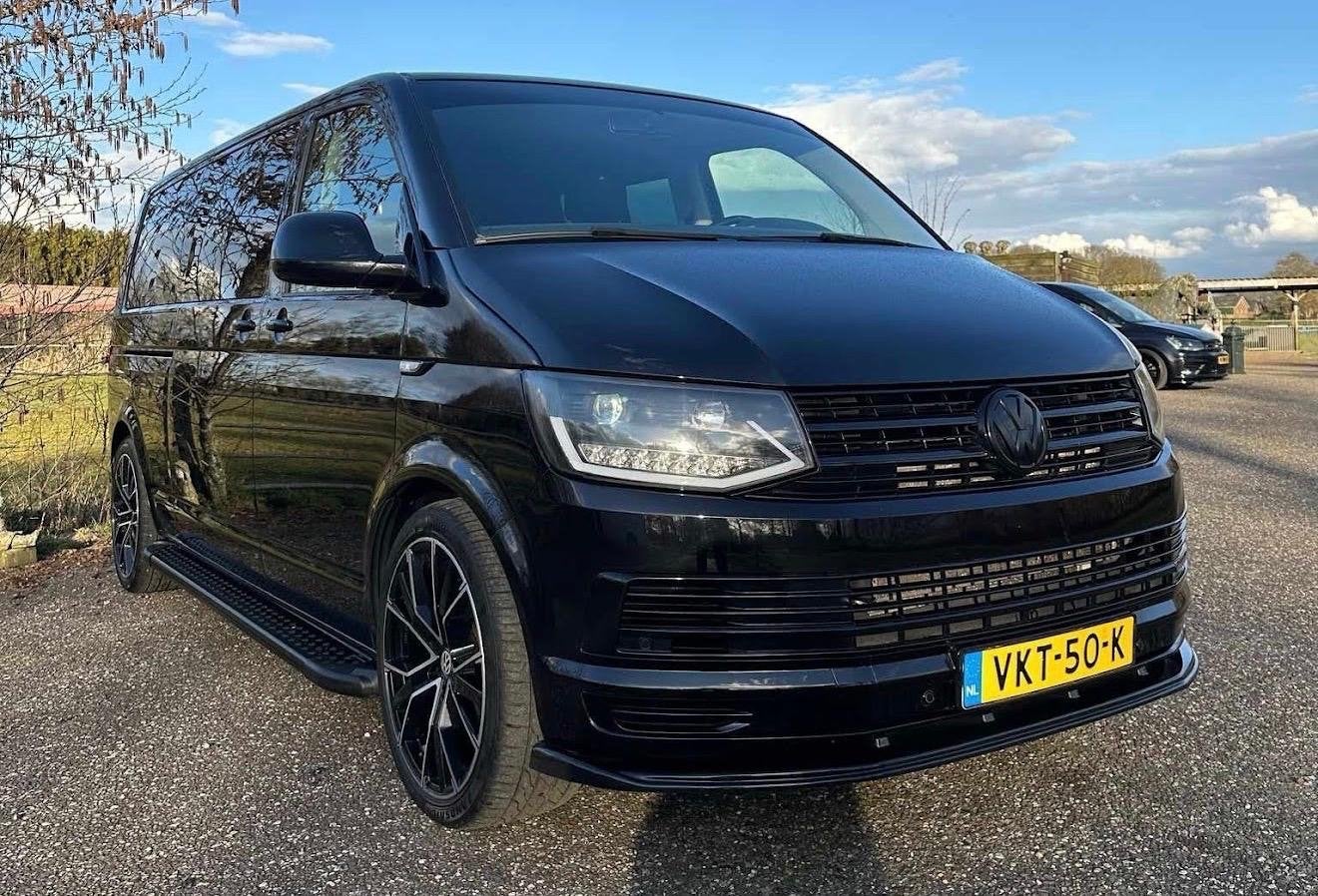 Volkswagen Transporter Kombi 2018, Auto's, 4 cilinders, Volkswagen, Zwart, Leder