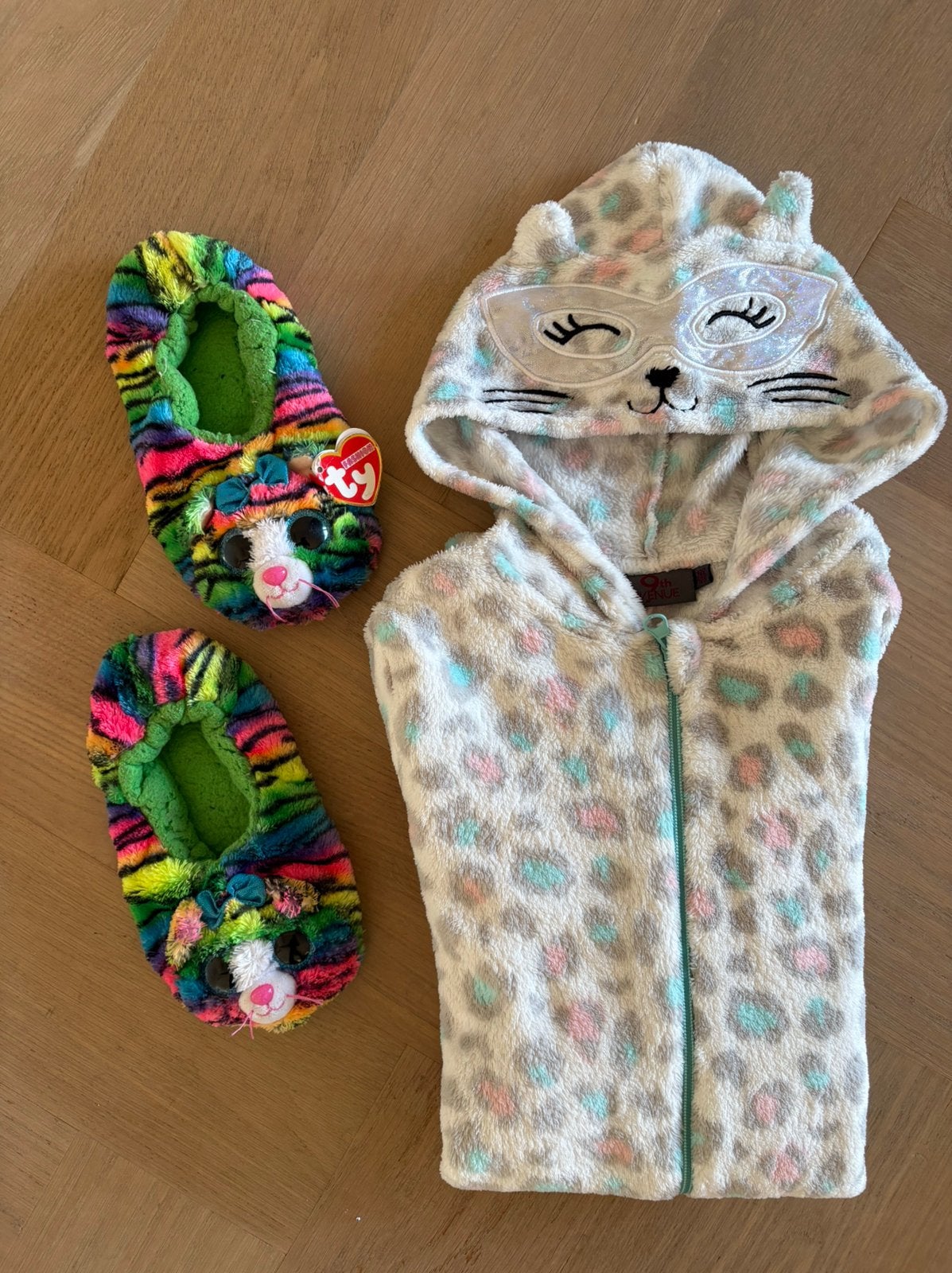 Kinder  onesie maat 122/128 en sloffen Ty Fashion, Ophalen of Verzenden, Zo goed als nieuw, Meisje, Overige typen