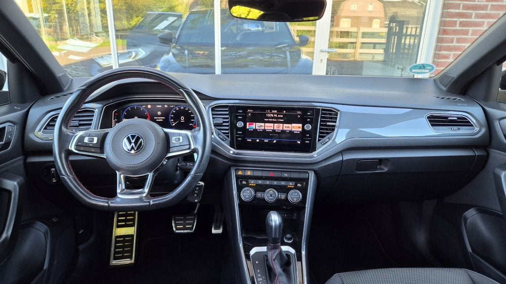 Volkswagen T-Roc 1.5 TSI Sport, Pano Automaat, BSM, Adpt, Vo, Auto's, Dealer onderhouden, 4 cilinders, 150 pk, Alcantara