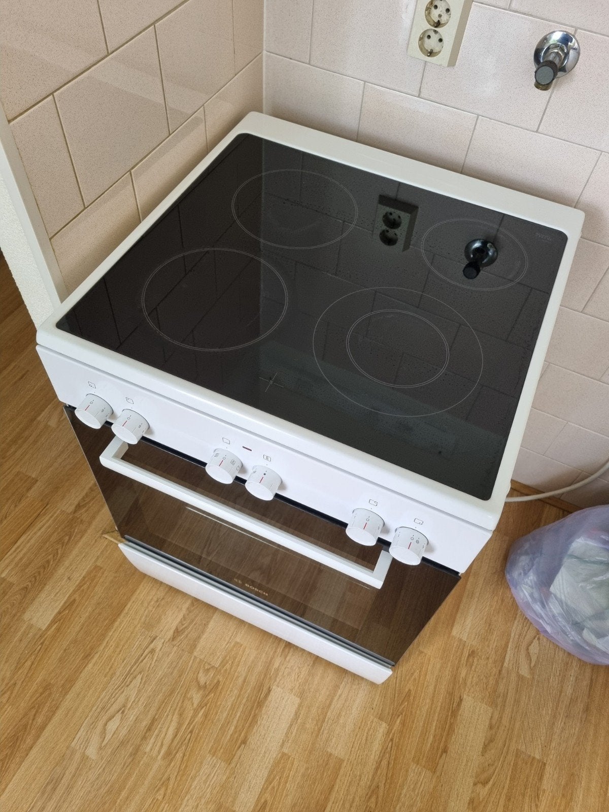 Bosch oven inductie, Witgoed en Apparatuur, Fornuizen, Ophalen, Nieuw, 4 kookzones, Inductie
