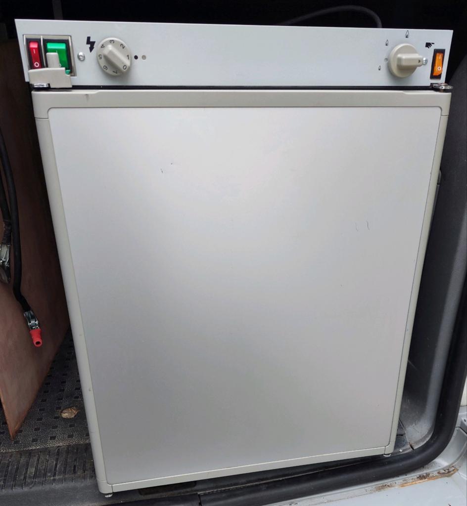 Dometic RM-4211 camper caravan koelkast op gas 12v 220v, Caravans en Kamperen, Ophalen of Verzenden, Zo goed als nieuw