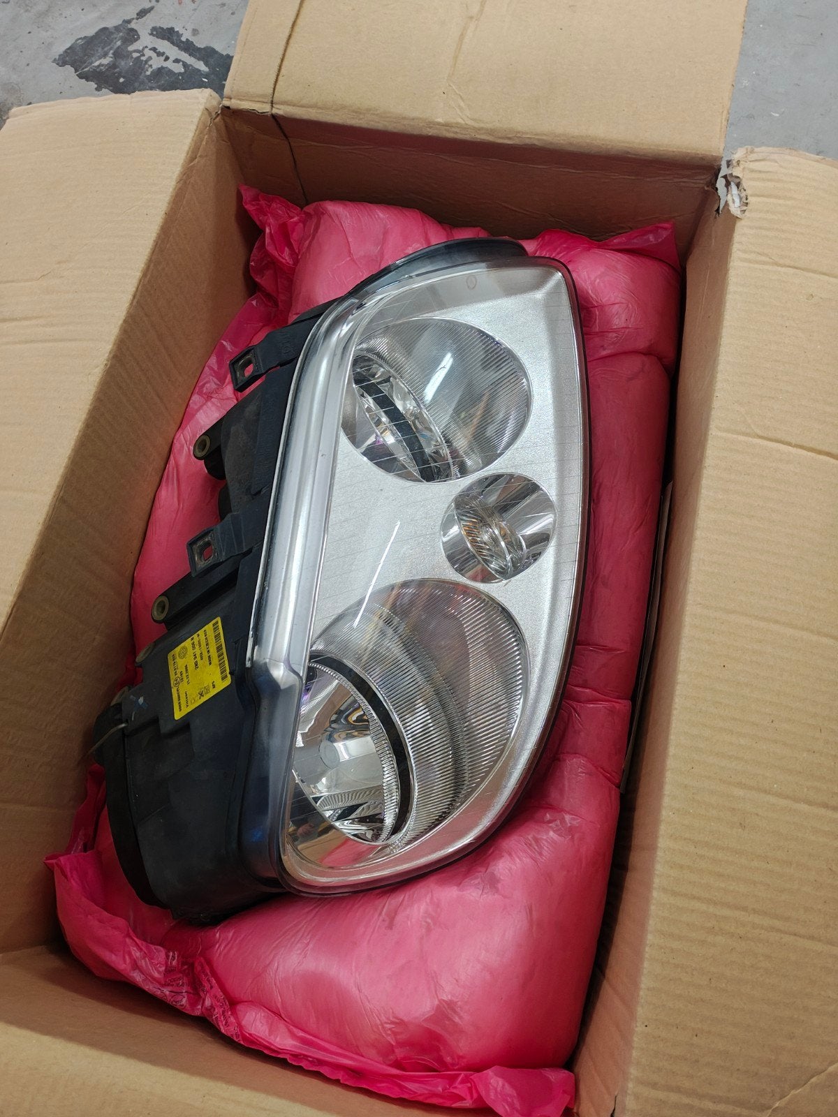VW Caddy Koplampen, Ophalen, Gebruikt, Volkswagen