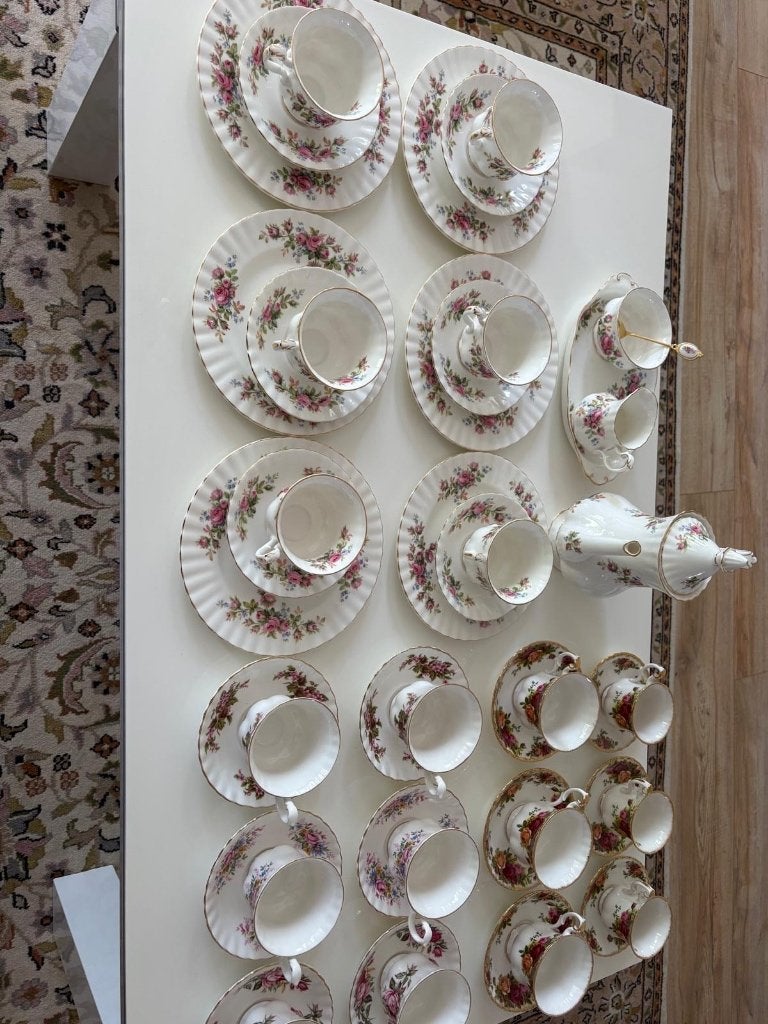 Royal albert servies, Ophalen