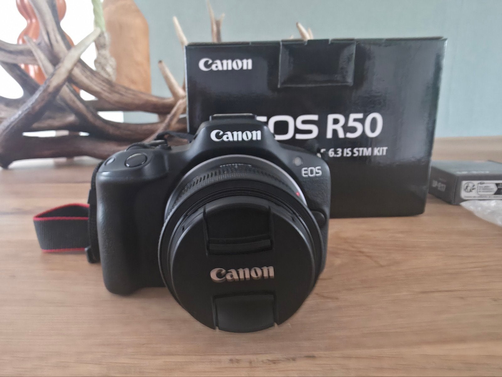 Canon EOS R50 met evt RF 18-45mm lens en 2 accu's, Audio, Tv en Foto, Ophalen, Accu, Canon, Zo goed als nieuw