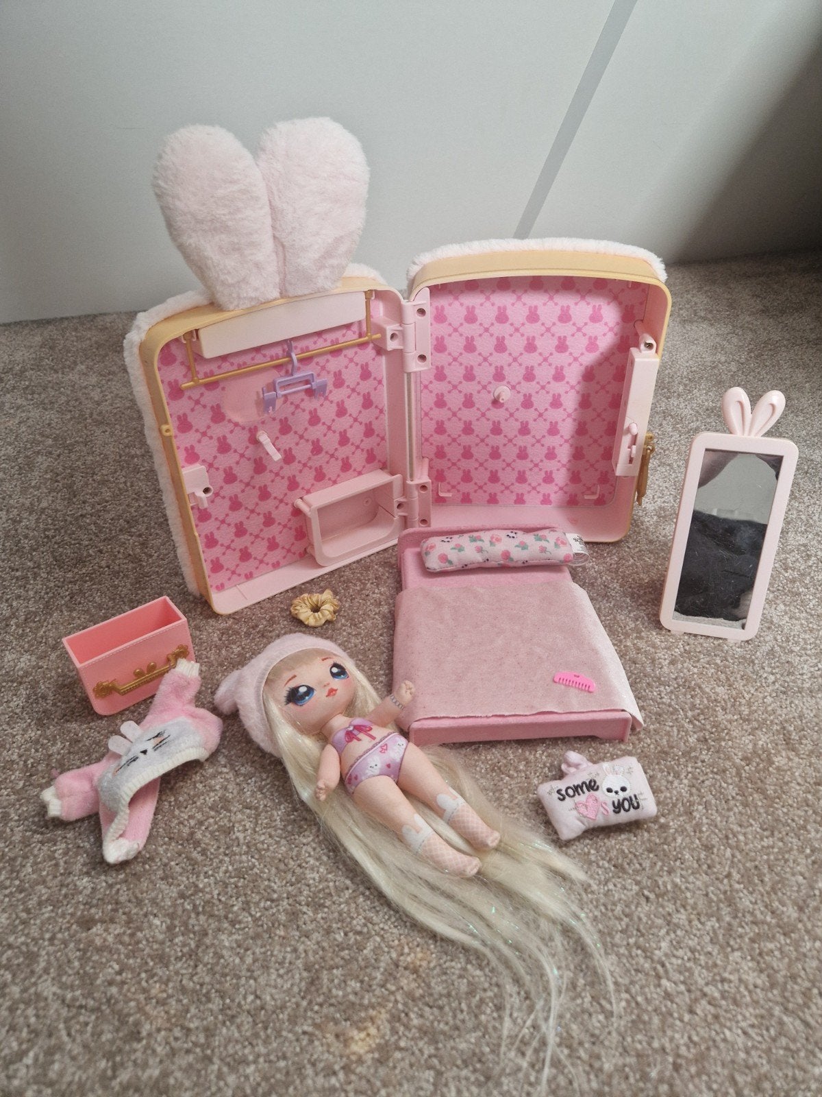 Na Na Na Surprise speelkoffer met pop en accessoires, Ophalen of Verzenden, Gebruikt, Overige typen