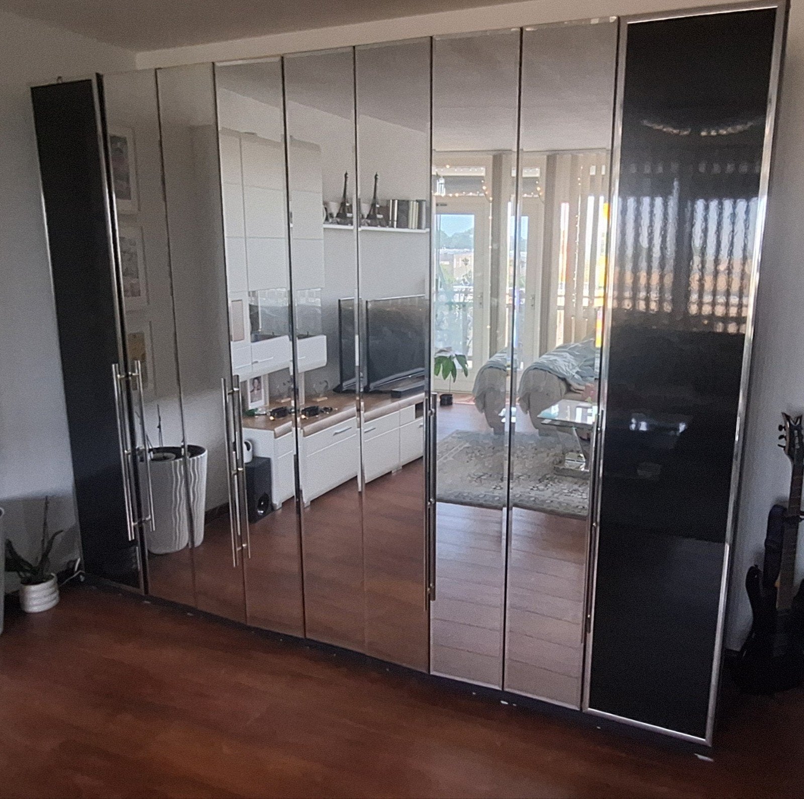 Grote kledingkast met spiegeldeuren en hangruimte, Ophalen, Met deur(en), Gebruikt, 200 cm of meer