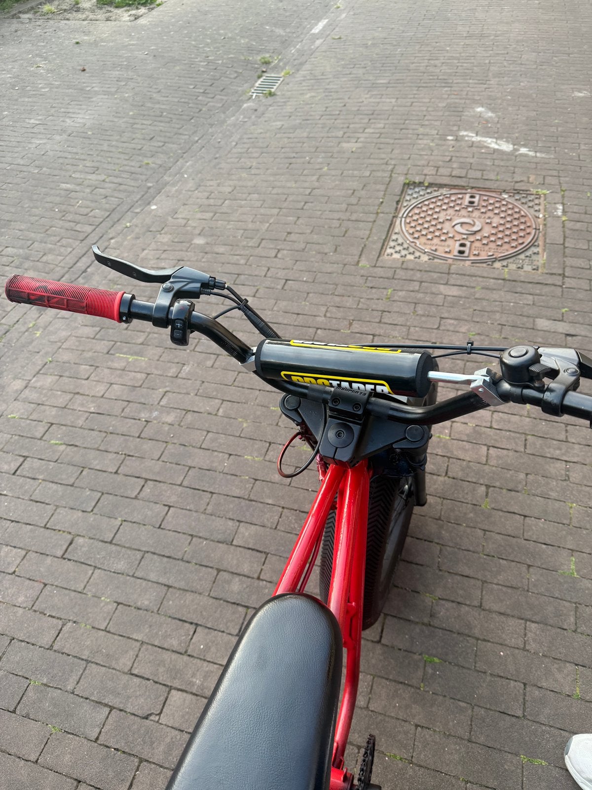 super 73 ZG, Fietsen en Brommers, Elektrische fietsen, Zo goed als nieuw, 47 tot 51 cm, 30 tot 50 km per accu, Ophalen