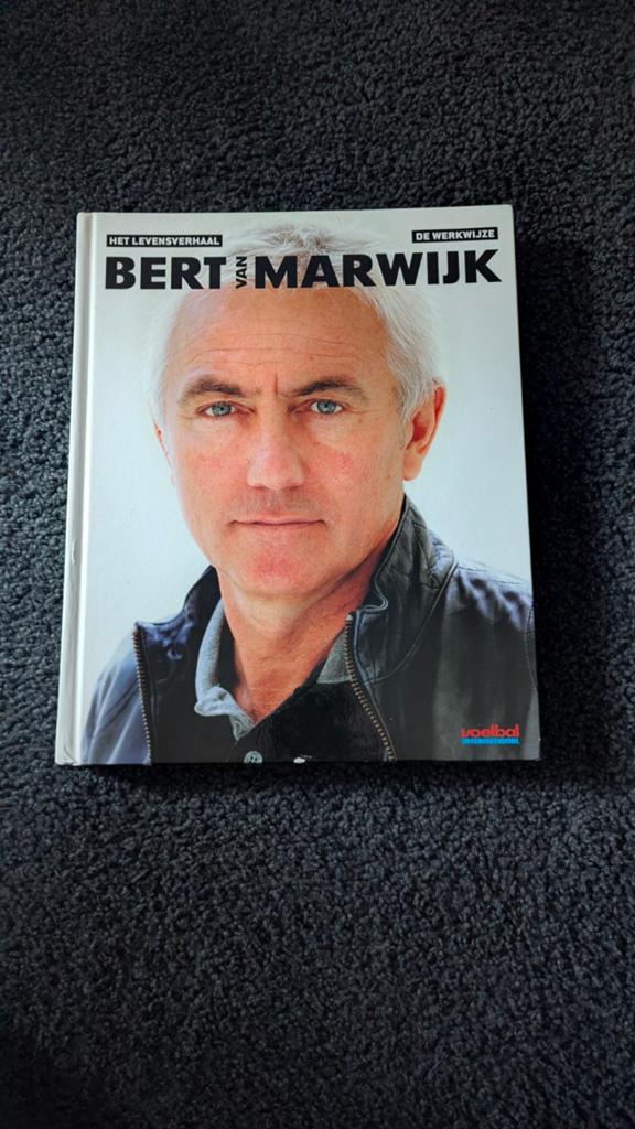Edwin Schoon - Bert van Marwijk, Ophalen of Verzenden, Zo goed als nieuw, Sport, Edwin Schoon; Willem Vissers; Theo Vaessen; Taco van den Veld...